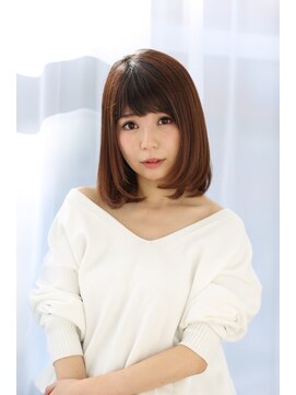 ローラント(Laurent) ストレートが可愛いミディアム