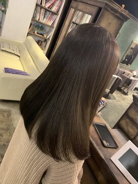 アドール(ADOR) オリーブベージュ【渡仲　柊人】