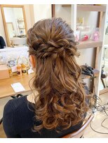 ロカット サロン(Roquat Salon)&nbsp;ハーフアップミディアレンジ【袴/卒業式/ヘアセット/アレンジ】