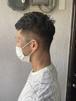 ディー エメ(D-aimer-)&nbsp;ベリーショートへパーマのメンズスタイル