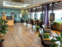 ヘアーフォルサ(HAIR FORZA)の雰囲気（広々とした店内で丁寧なカウンセリングと施術を心掛けています。）