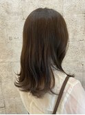 オリーブグレージュ