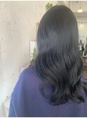 透明感のある暗髪ブルーブラックカラー