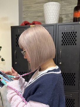 ヲタク(wotaku.) ミルクティーカラーハイトーンボブケアブリーチぷつっとボブ艶髪