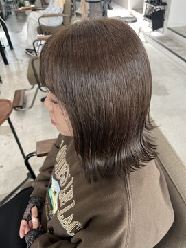 ピッポ(PIPPO) 外はねボブ/ベージュカラー