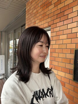 モッカ(mocca) 外はねミディアムレイヤー