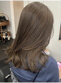 セミロングレイヤーカット顔周りレイヤーウルフハッシュカット