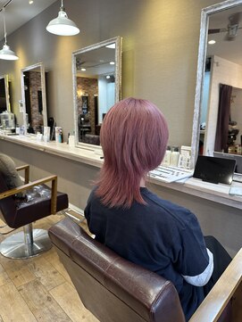 ヘアーメイクロージー 八軒店 (HAIR MAKE ROSY) ピンクカラーウルフレイヤーミディ20代30