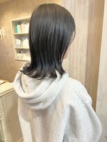 キャアリー(Caary)&nbsp;福山Caaryタイトな外ハネストレートセミミディダークグレージュ