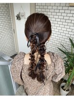 ツインヘア　ツインポニー　編み下ろし　参列ヘア