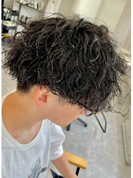 フゥ 宇都宮(FeU) 波巻きパーマメンズパーマメンズヘアツーブロックツイストパーマ