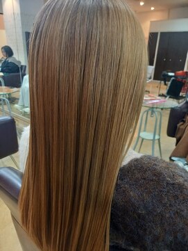 シャンプーボーイ 金髪ロング