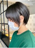 横浜西口大人ミディアムボブミディアムパーマ丸みレイヤーくびれ