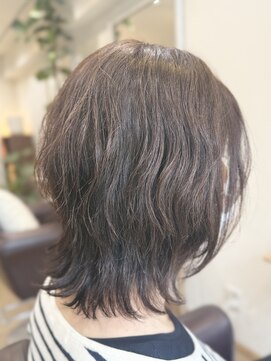 プラウドヘアー(Proud hair) くびれミディアムレイヤーstyle