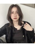 レイヤーカットミディアムレイヤーオリーブグレージュ