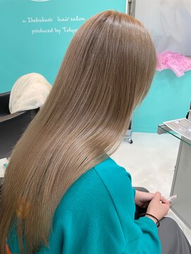 ユー イケブクロ(u Ikebukuro) ミルクティーベージュ/グレージュ/シルバーアッシュ/ブリーチ