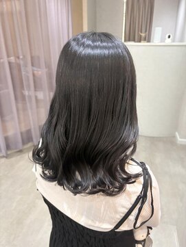 カラークチュール(Color Couture) ミディアムヘア/暗めカラー/デザインカラー/縮毛矯正/くびれヘア