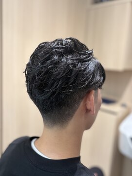 テーパーフェード×フェザーパーマ