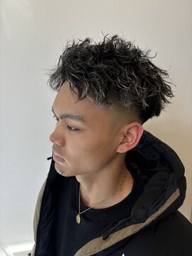 ヘアーアトリエルキナ(hair atelier LUCINA) ツイストスパイラルフェードメンズパーマ