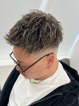 一鳳庵　【イオアン】 ハイライト　フェード 波巻きツイストスパイラル