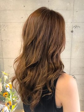 オッソ(OSSO) グレージュハイライトロング_インナーカラースパイラル