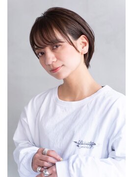 メーヴェ(Mowen) mowen 南堀江　丸みショート×ミルクティーベージュ×外国人風