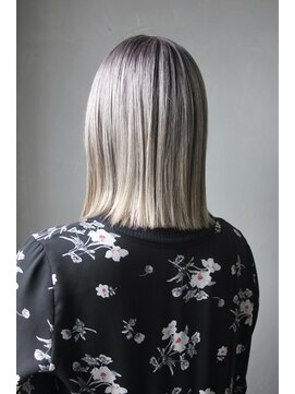 マーシー(MAAAAAC) 【MAAAAAC】シルバーグレーボブ