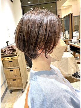 ネオリーブエム(Neolive em;) 小顔効果高め 大人女性向け小顔ショート☆