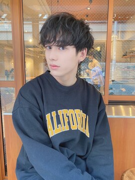 ルービック 梅田茶屋町(Rubik) ソフトツーブロックスパイラルパーマ暗髪マッシュ