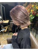 ピンクベージュ　ピンクグレージュ　レイヤーボブ　ケアブリーチ