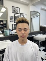 ザ フェイダーズ(The Faderz)&nbsp;束感ツーブロックスキンフェード波巻き無造作ブリーチショート