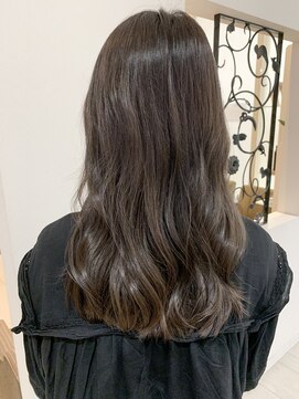 アイアール(iR) #グレージュ#波巻き#小顔 〈トップスタイリスト東〉