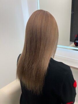 リルーア(RIRUA) ベージュ系カラー