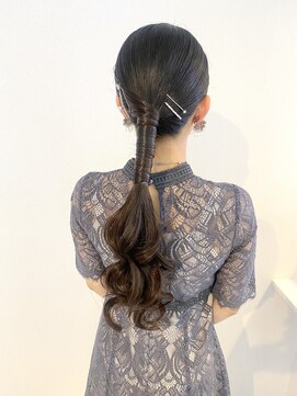 ディティカ サウ(Dityca sow) タイトポニーアレンジ