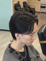 グルーム(GROOM)&nbsp;緩めフェザー風スタイリング