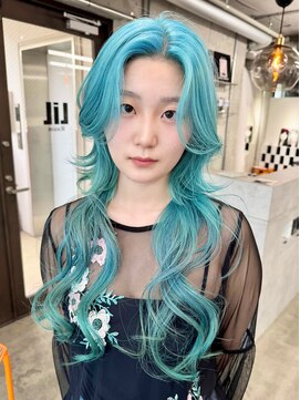 リル ラウム 原宿(LiL Raum) ターコイズブルー♪/原宿/ブリーチ/ダブルカラー/レイヤーカット