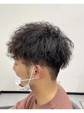 ティエナビューティー(TIENA BEAUTY) ツイストパーマ/短髪/ツーブロック/天神