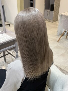 ラピス 福岡天神店(Lapis) 【ブリーチあり】赤み消し◎透明感たっぷりグレージュ