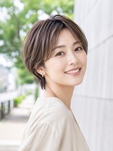 ブラット(Brat)&nbsp;【柏】白髪ぼかしハイライト×ショートカット