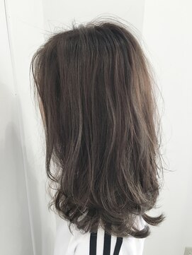 リードヘアーバイバンプ(Lead Hair by vamp) 【Lead Hair】ハイライト柔らかアッシュ（バックスタイル）