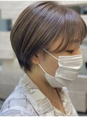 ベージュショートボブ