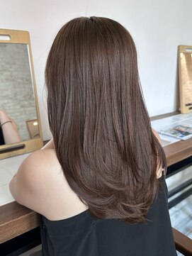 ジョエミバイアンアミ(joemi by Un ami) ★くびレイヤーエモージュ前髪薄めバング小顔カット大人ガーリー