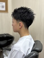 ウォルツ(Walts) ツーブロックスキンフェード