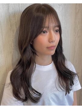 タブーセントラル(TABOO Central) 顔まわりレイヤーカット