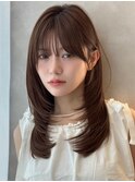 美髪レイヤーカット顔周りレイヤーくびれミディアムレイヤー暗髪