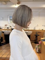 メロウ(MELLOW)&nbsp;バレイヤージュ/ぽってり重ためハイトーンボブ