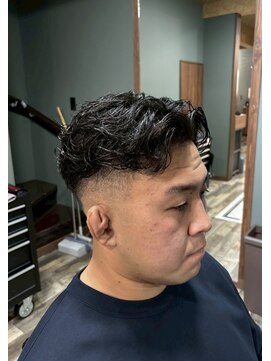 スタンドバーバー 柏(STAND BARBER) MEN’S HAIR/波巻ツイストスパイラル/フェザーパーマ/柏