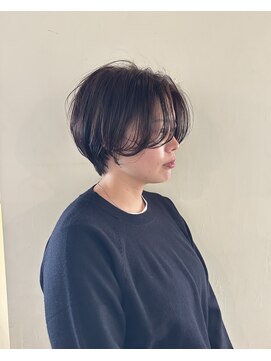 ラフ感のあるショートヘア