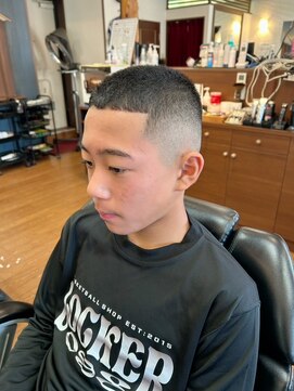 ヘアーワークス ブレーヴ(HAIR WORKS BRAVE) buzzカット