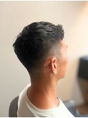 スキンフェードメンズカットバーバースタイルビジネス黒髪